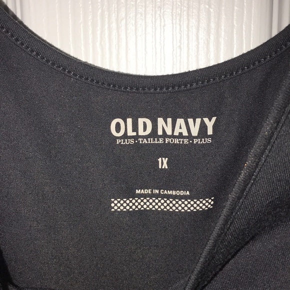VGUC Old Navy Side Ruched Tee Shirt Top Size 1x - Picture 2 of 4